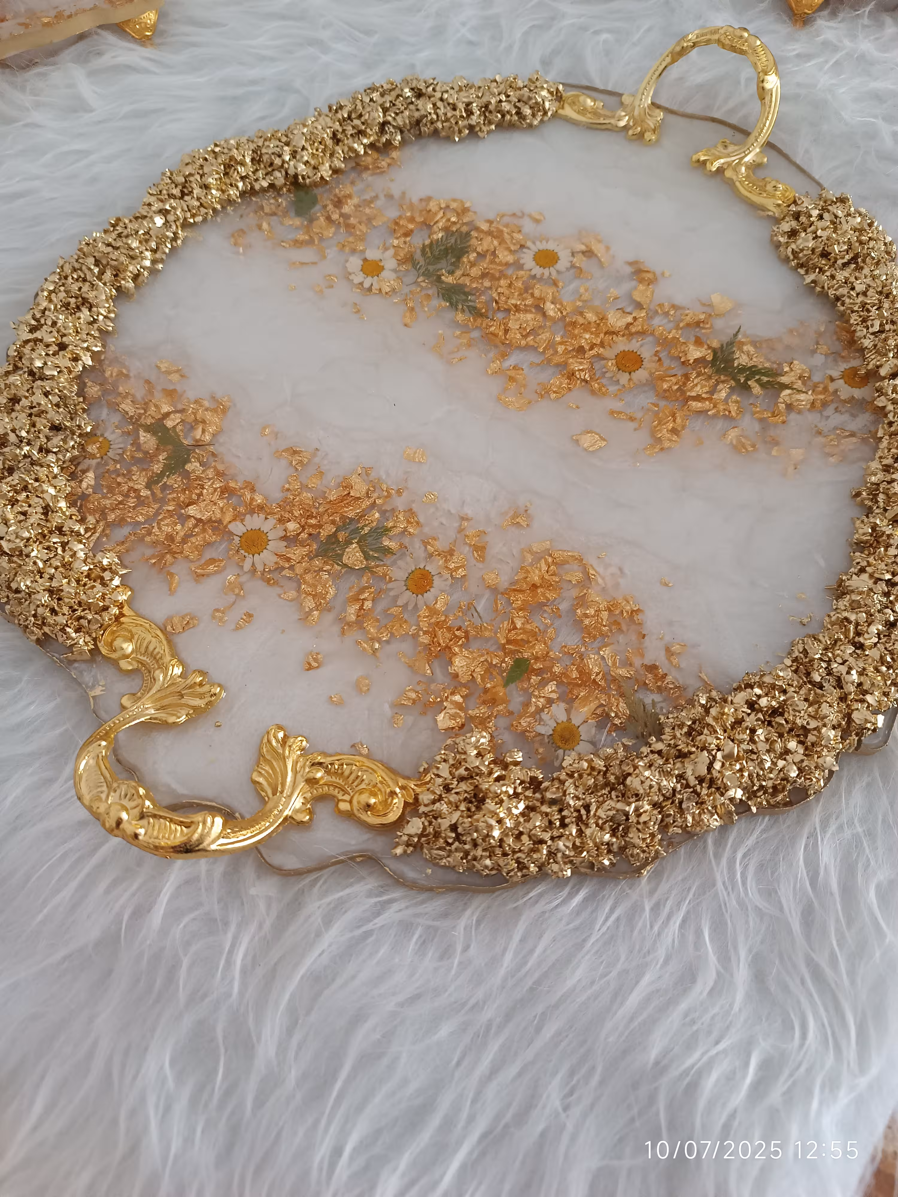 ظروف پذیرایی سینی بزرگ رزینی طرح بابونه سینی بله برون نامزدی