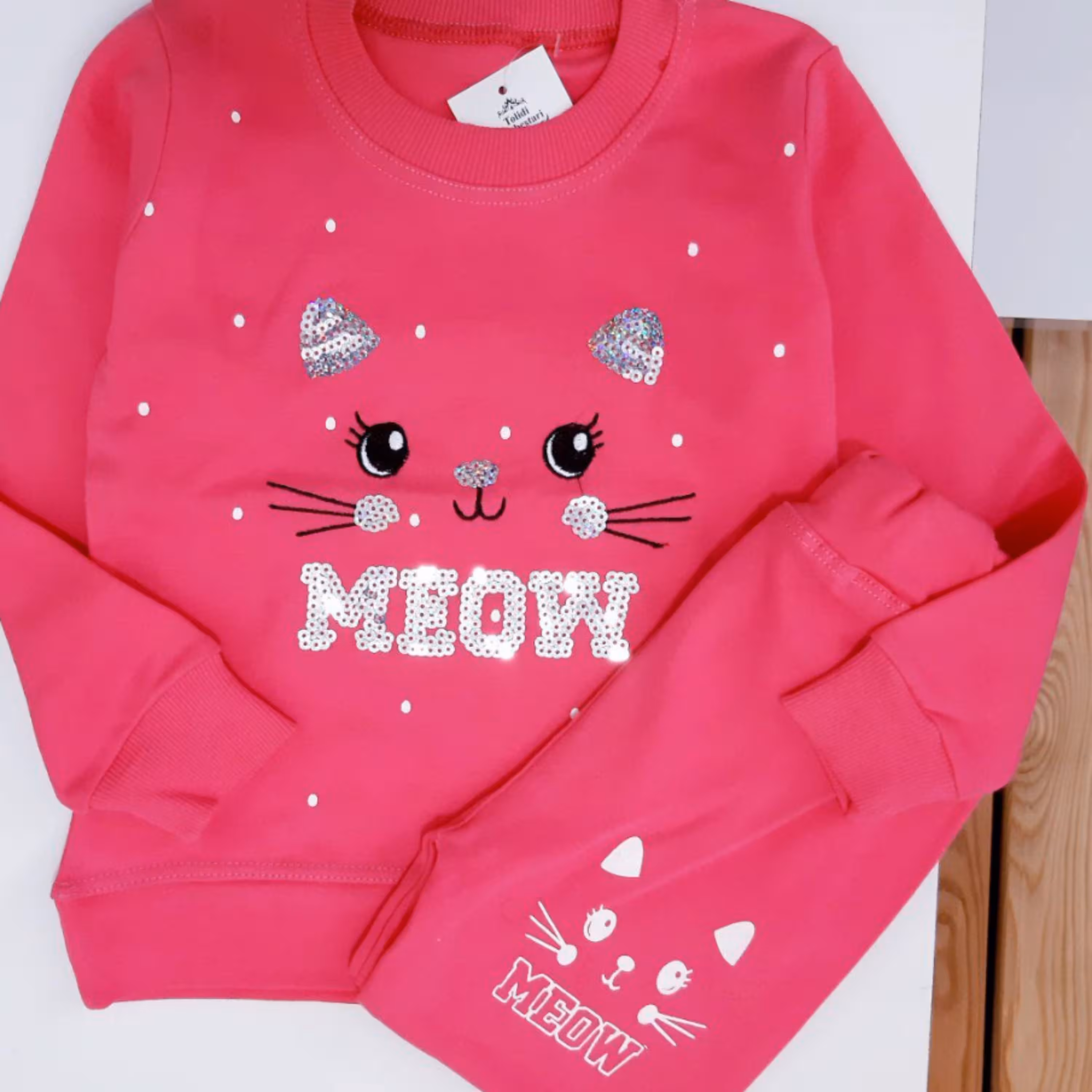 ست در 5 رنگ متفاوت قیمت قبل سایز دقیق در قسمت توضیحات موجوده سایز 40 و 45 و 50