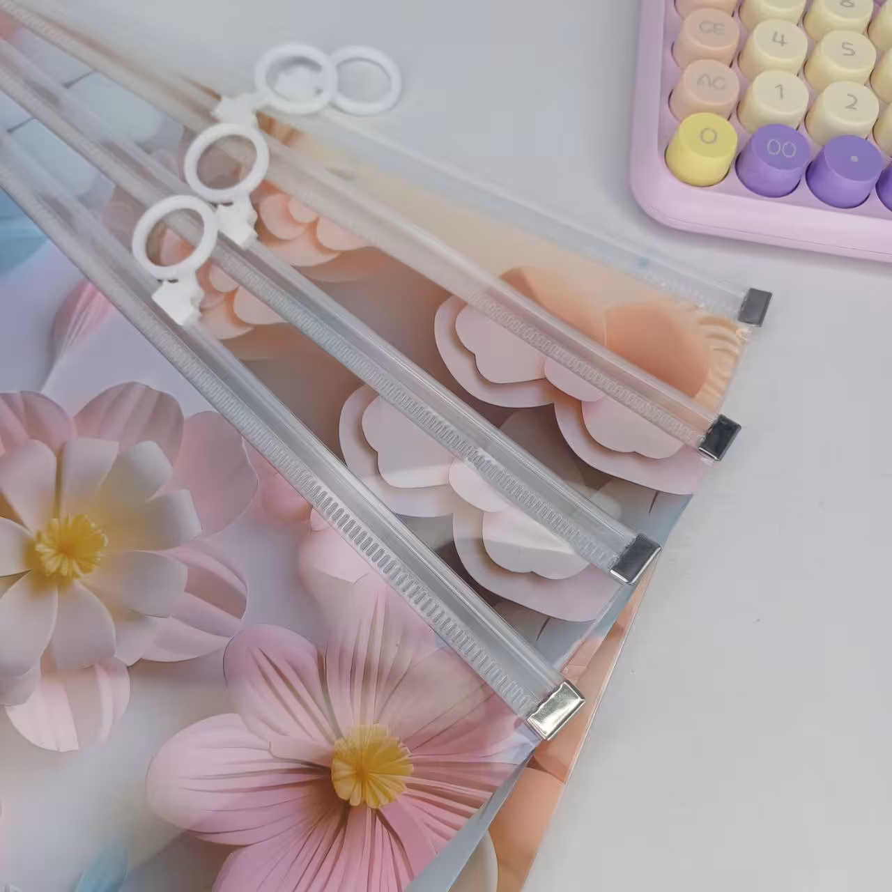 پوشه آ4 گل سه بعدی