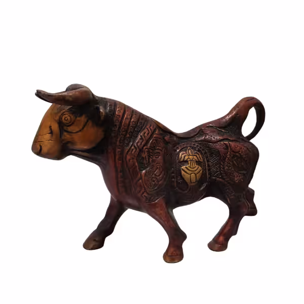 مجسمه گاو برنزی قدیمی