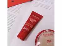 پرایمر بورژوا Bourjoisبا رنگ طبیعی و بهترین کیفیت و تخفیف ویژه