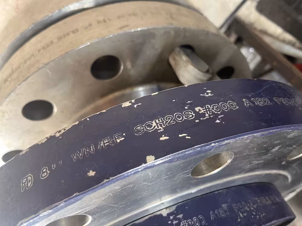 فلنج گلودار 8 اینچ استنلس استیل ریس فیس رده 20 کلاس 300  B16.5 از جنس  A SA182/F304/304L