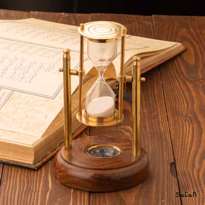 ساعت شنی برنجی هندی متحرک قطب نما دار