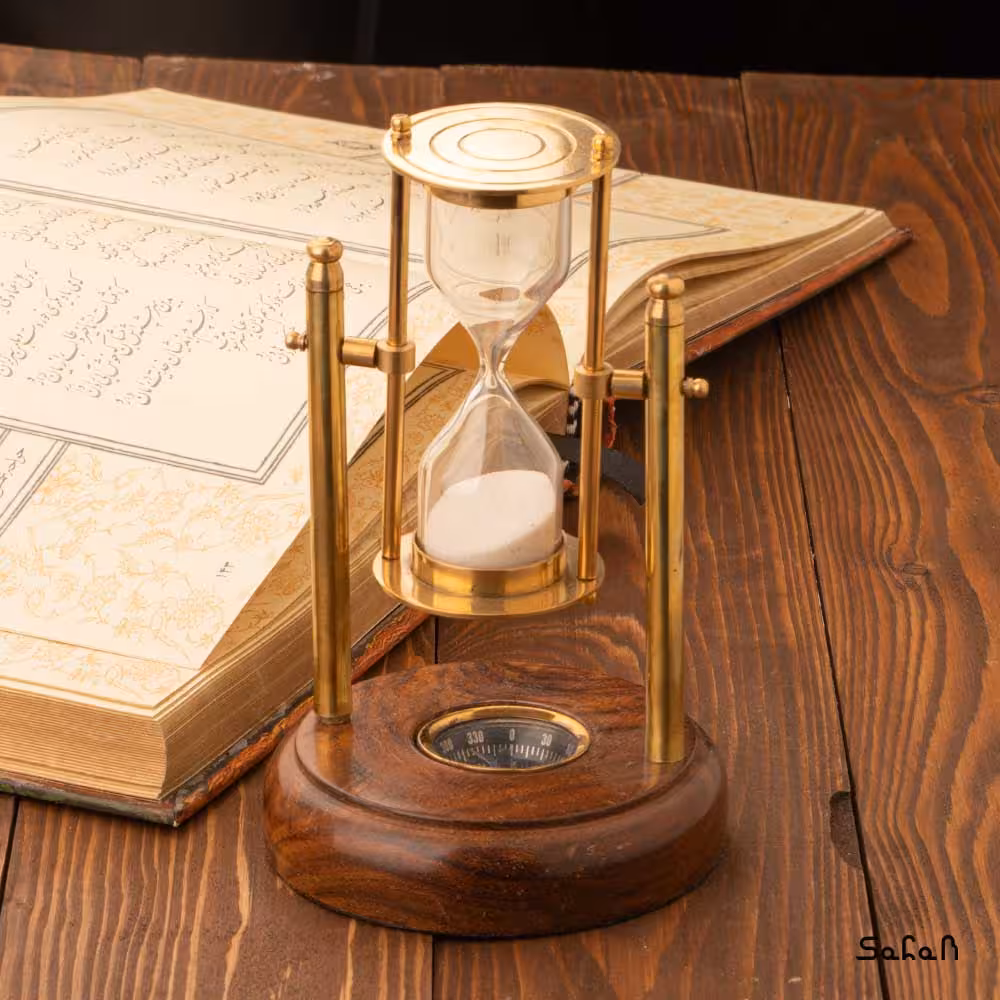 ساعت شنی برنجی هندی متحرک قطب نما دار