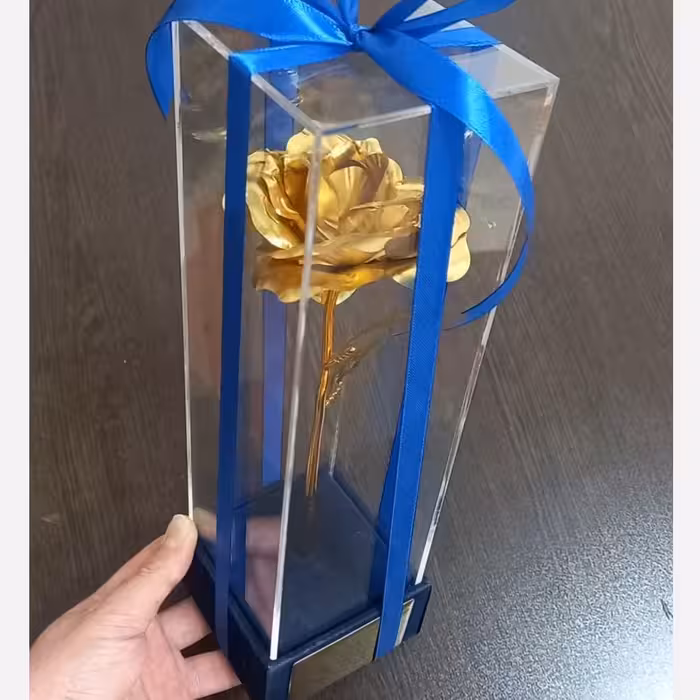 گل روکش طلا با پایه رومیزی جیر همراه با شناسنامه