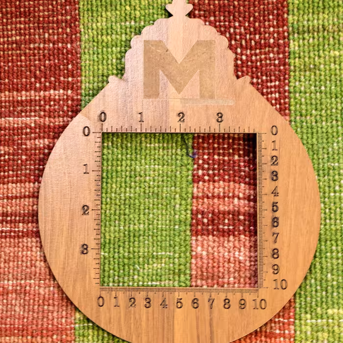 گبه دستباف یک متری فرش چمن رخ مدل راه راه کد 261341