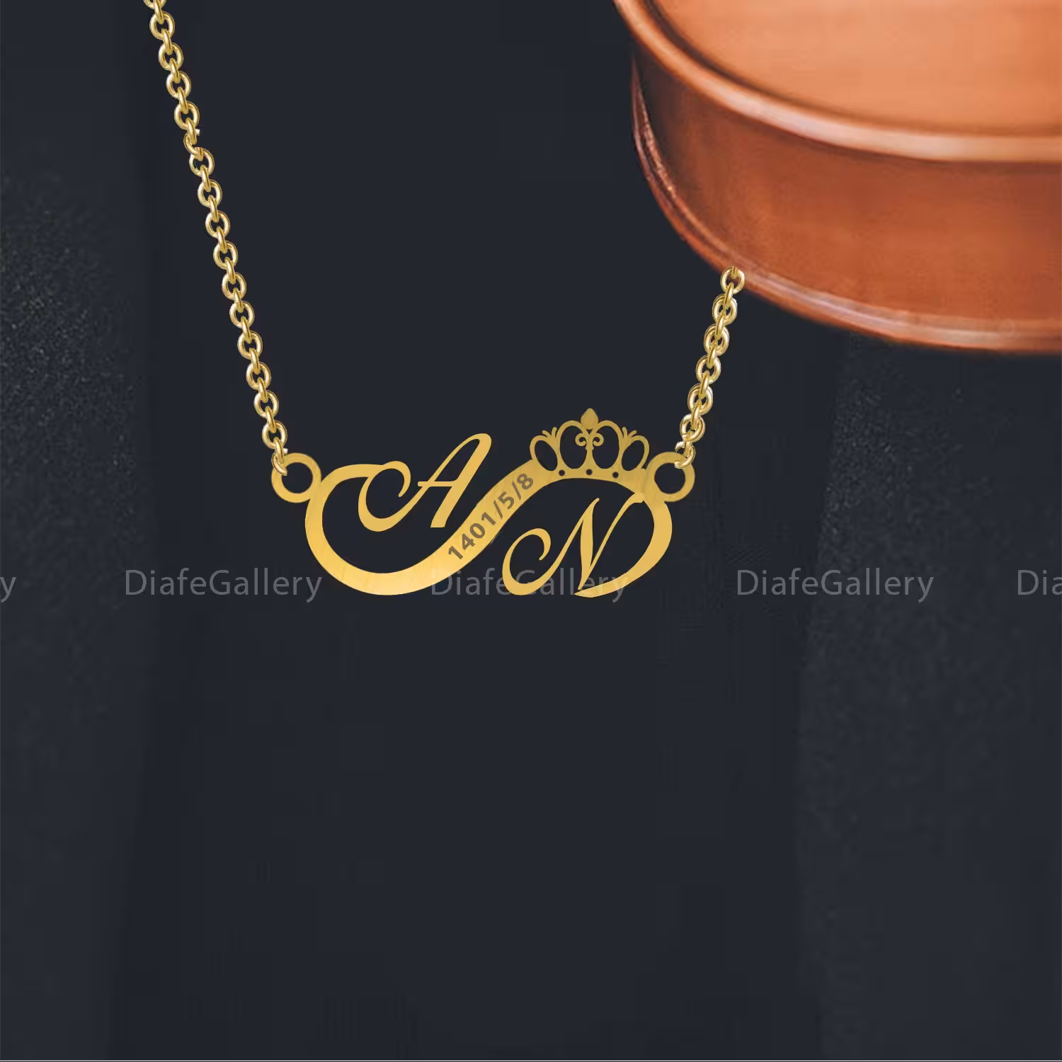 گردنبند بینهایت حروف N A با پلاک نقره  آبکاری طلا و زنجیر  استیل  رنگ ثابت با حک