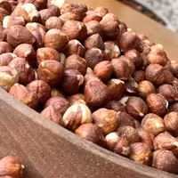 مغز فندق خام ایرانی درجه یک (یک کیلویی)