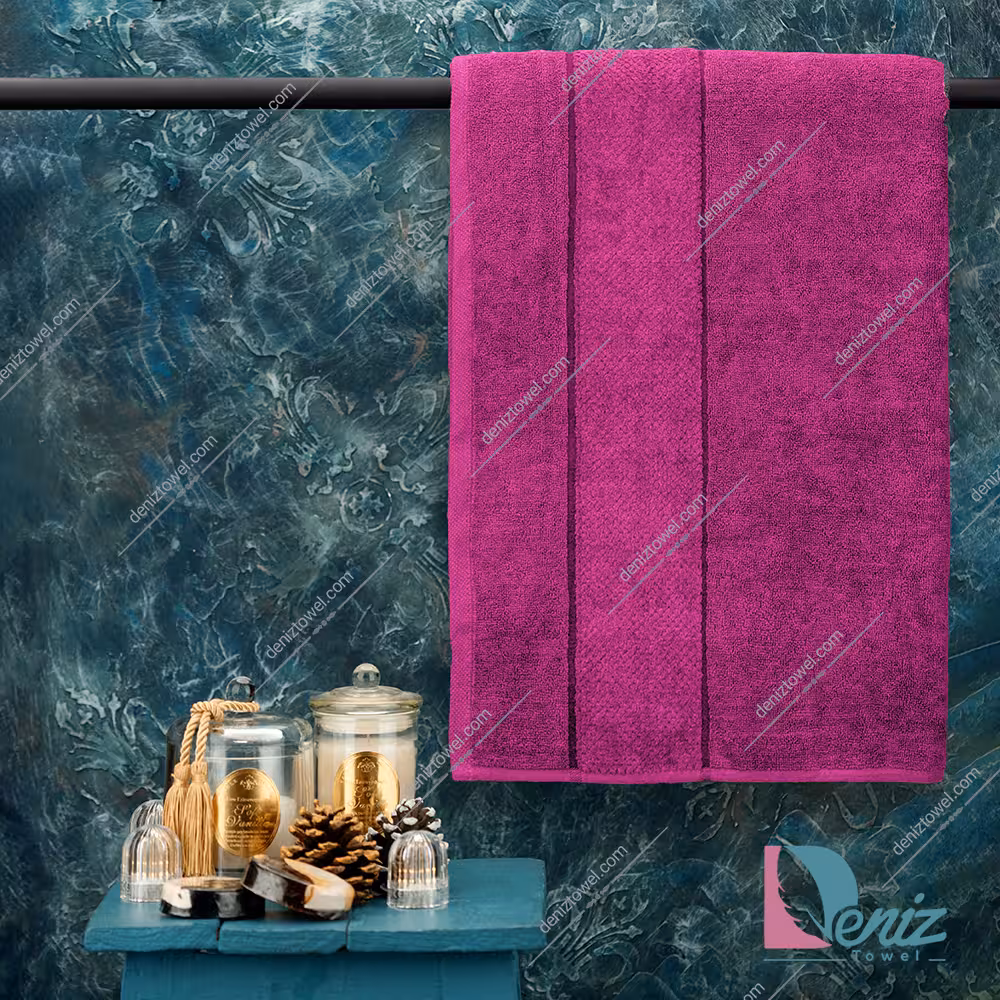 حوله حمامی طرح ماکرو رنگ سرخابی