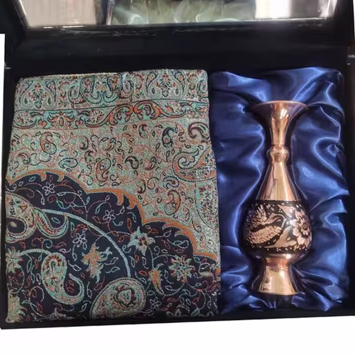 ست هدیه سازمانی و کادویی ست گلدان و ترمه گلدان مس و الماس تراش