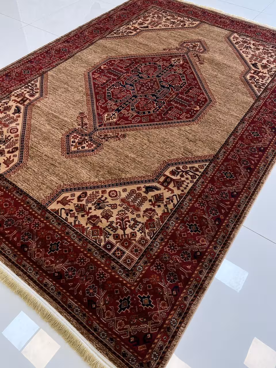 فرش لاکی 700شانه کاشان  تراکم 2100