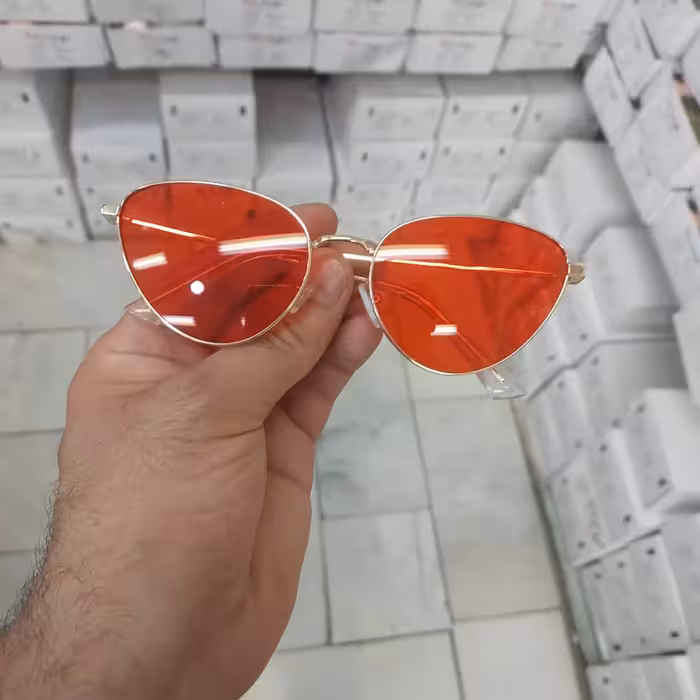 عینک آفتابی زنانه ومردانه مارک گوچی (شیشه قرمز)