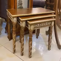 گل میز قهوه ای سه تکه چوبی دور برنز