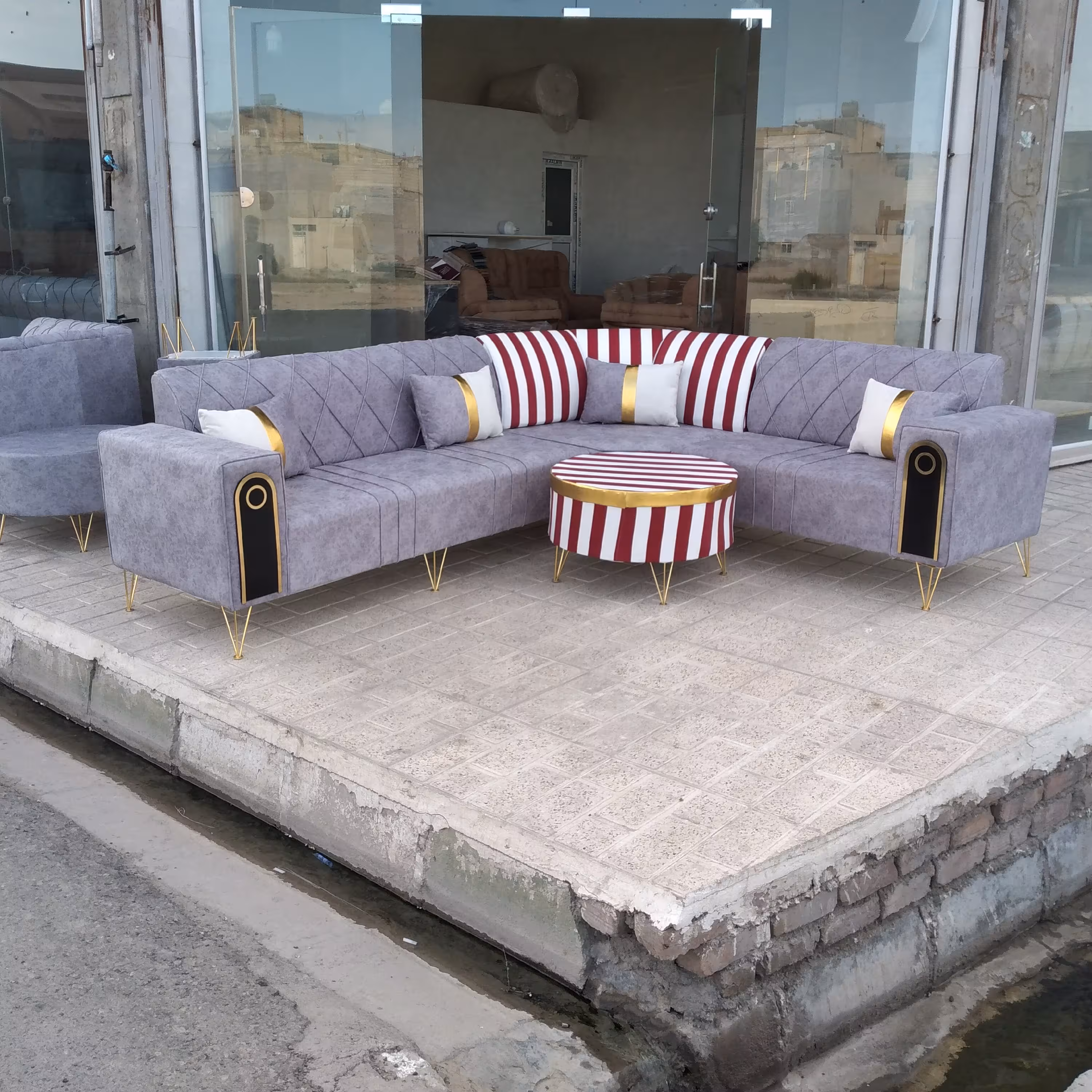 مبل راحتی الچستردر رنگبندی هزینه ارسال به عهده مشتری میباشد