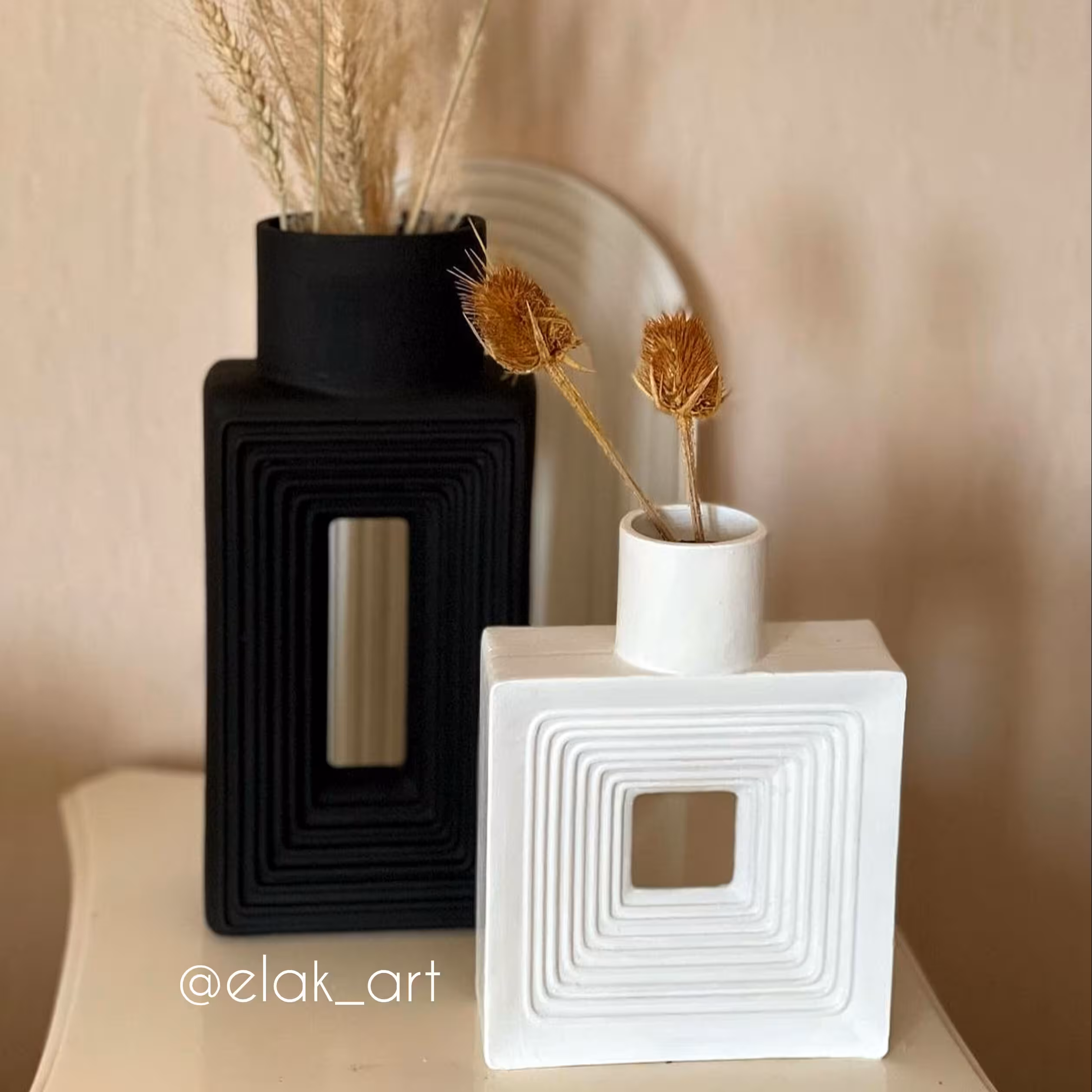 گلدان بسیار بسیار شیک و مدرن