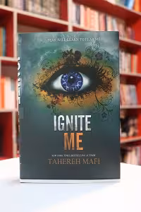 Ignite Me اثر Tahereh Mafi