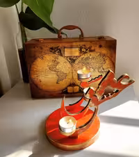 شمعدان چوبی پتینه طرح عشق کد 102482