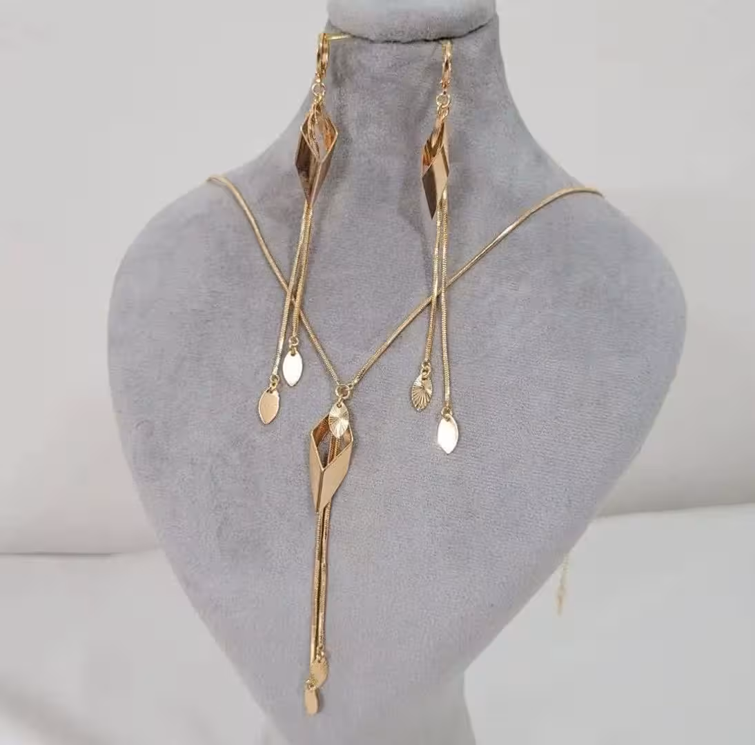 نیم ست زنانه استیل مارک ysx