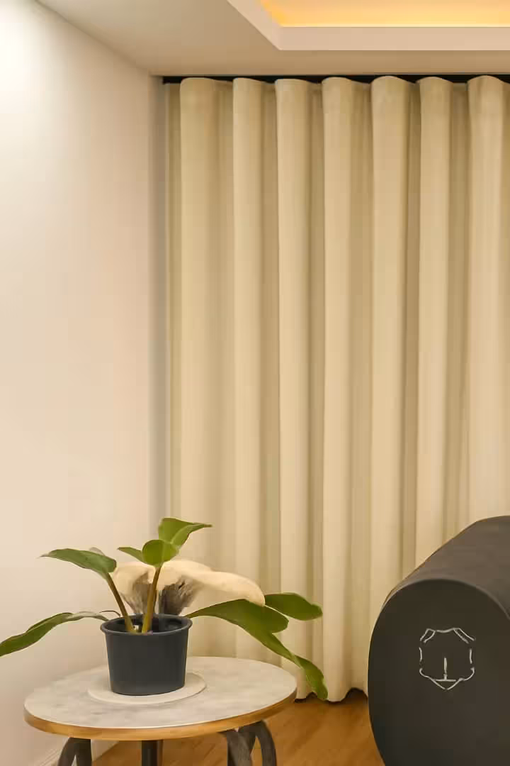 پرده مینیمال مخمل ساده شامپاینی کد 03