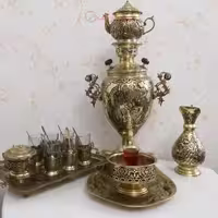 سرویس سماور برنجی قلمزنی زغالی 5 لیتری، مدل آناناسی دسته توری