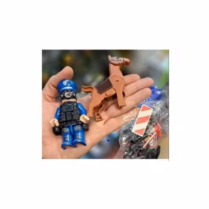 ساختنی مدل پلیس طرح علایم ایست بازرسی کد 03