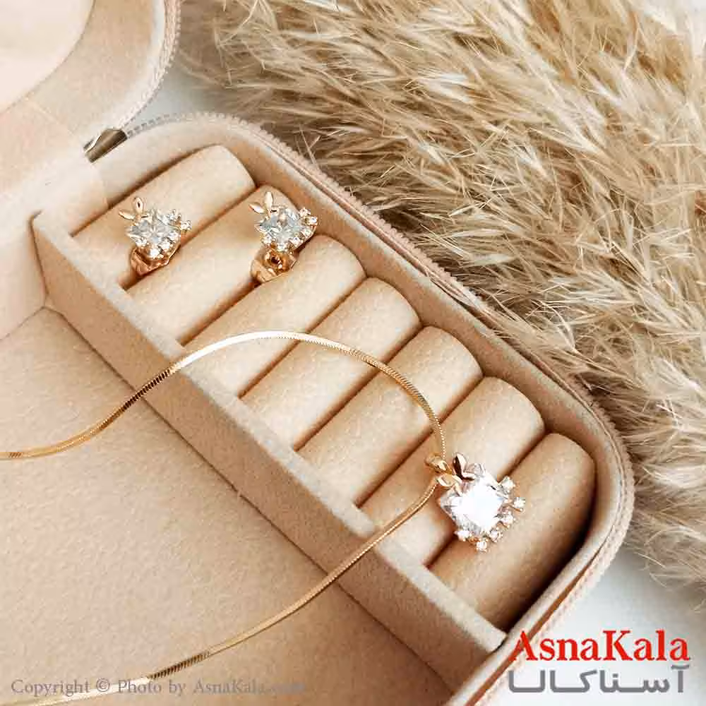 سرویس زنانه ژوپینگ مدل پروانه نگیندار شامل آویز،گوشواره طلایی کد NIM14404W