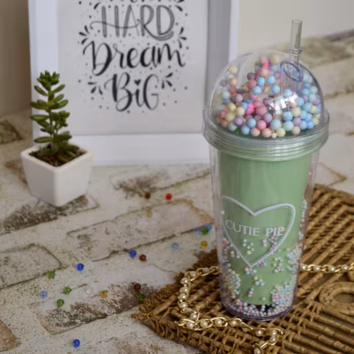 ماگ اسموتی با طرح یونیکورن  و حجم نیم لیتر همراه با نی