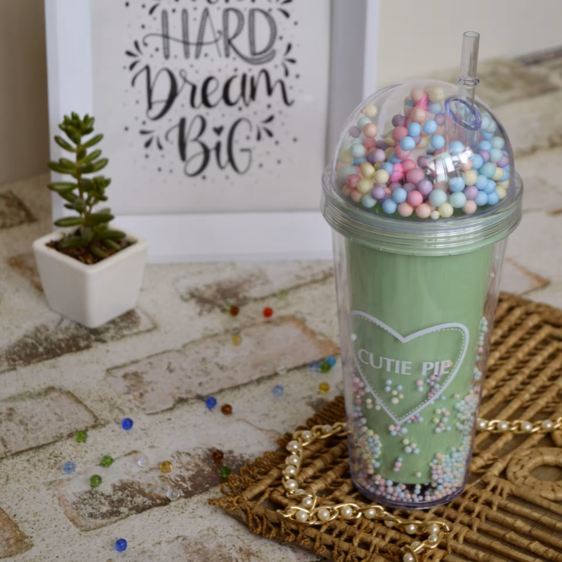 ماگ اسموتی با طرح یونیکورن  و حجم نیم لیتر همراه با نی