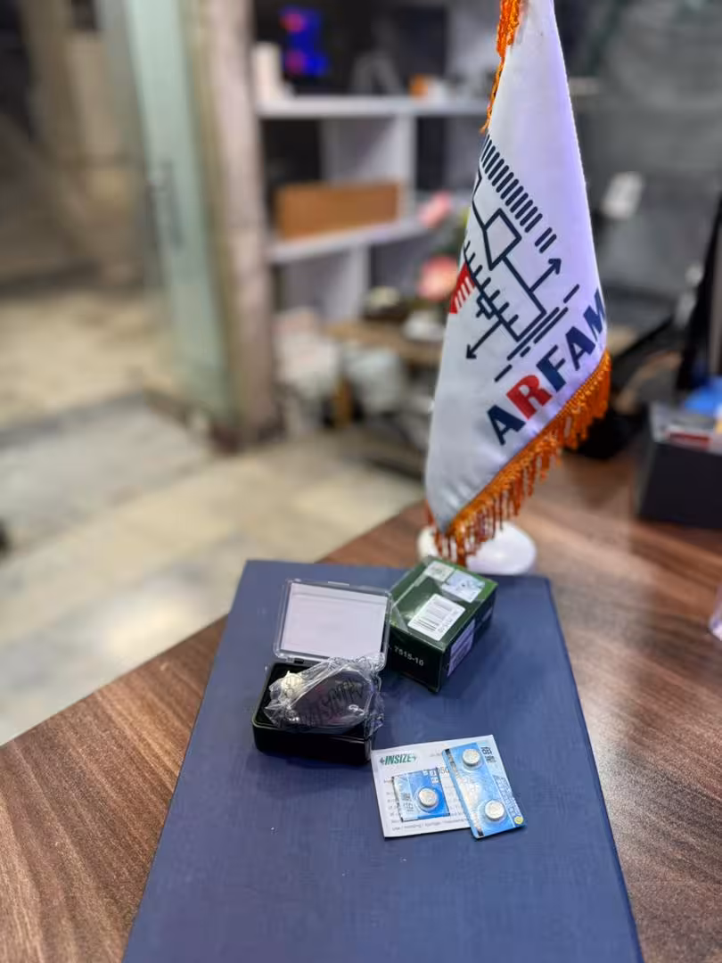 ذره بین تاشو جیبی 10Xچراغ دار اینسایز INSIZE مدل 7515-10