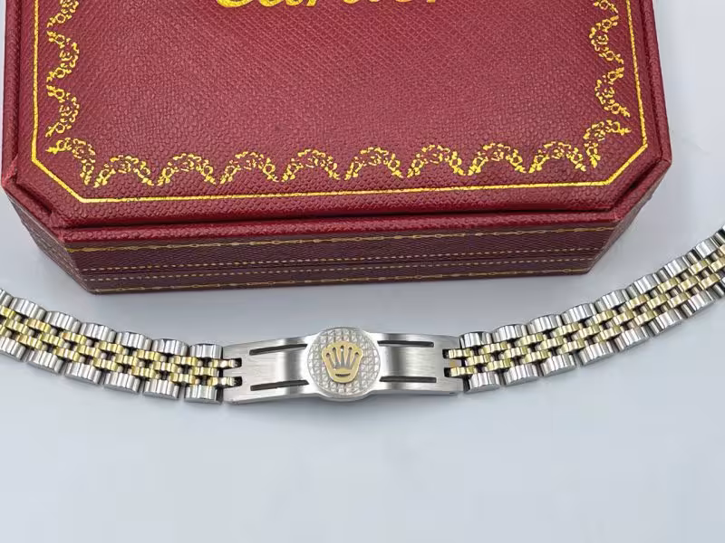 دستبند رولکس سفید طلایی پلاک دار