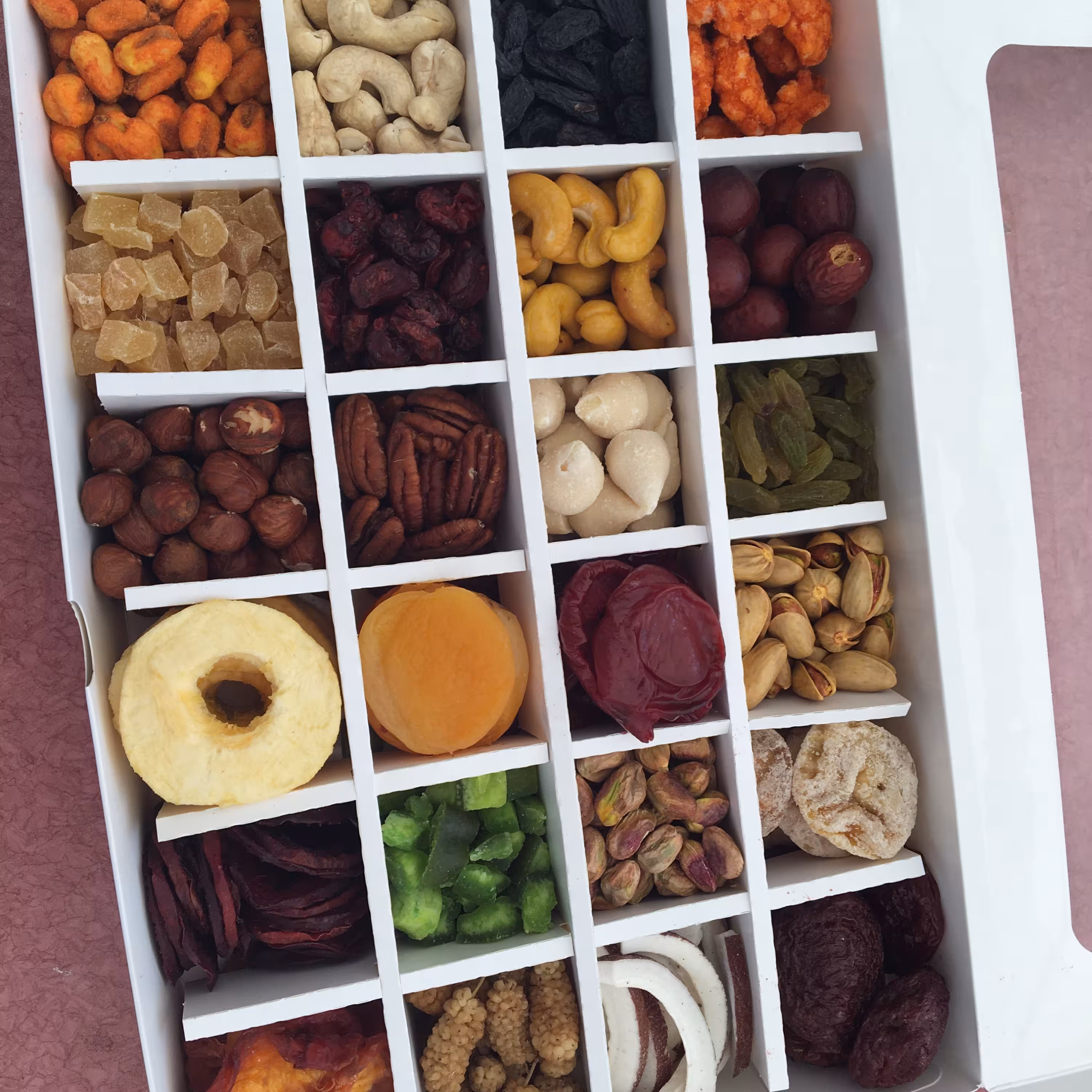 جعبه لوکس 24تایی وزن1.250گرم