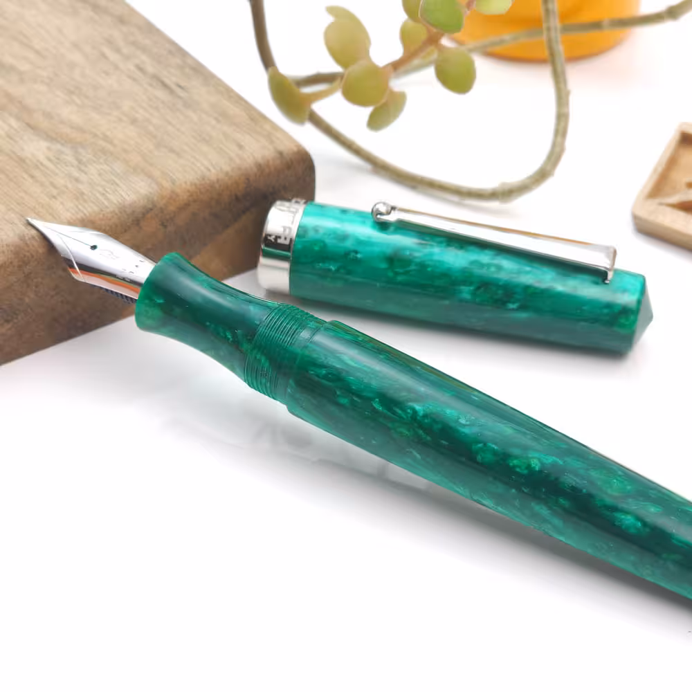 خودنویس دلتا اینتسا سبز DELTA Intesa 2.0 Green and Rhodium