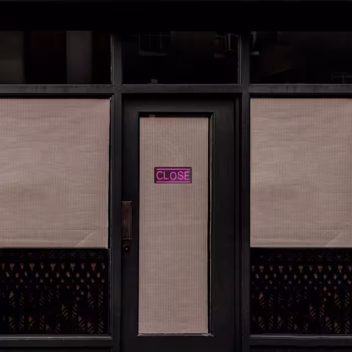 چراغ دیواری نئون دیزاین طرح Close-BL_PN