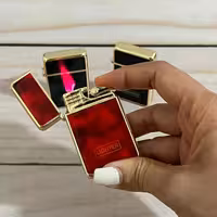 فندک شعله قرمز در رنگبندی