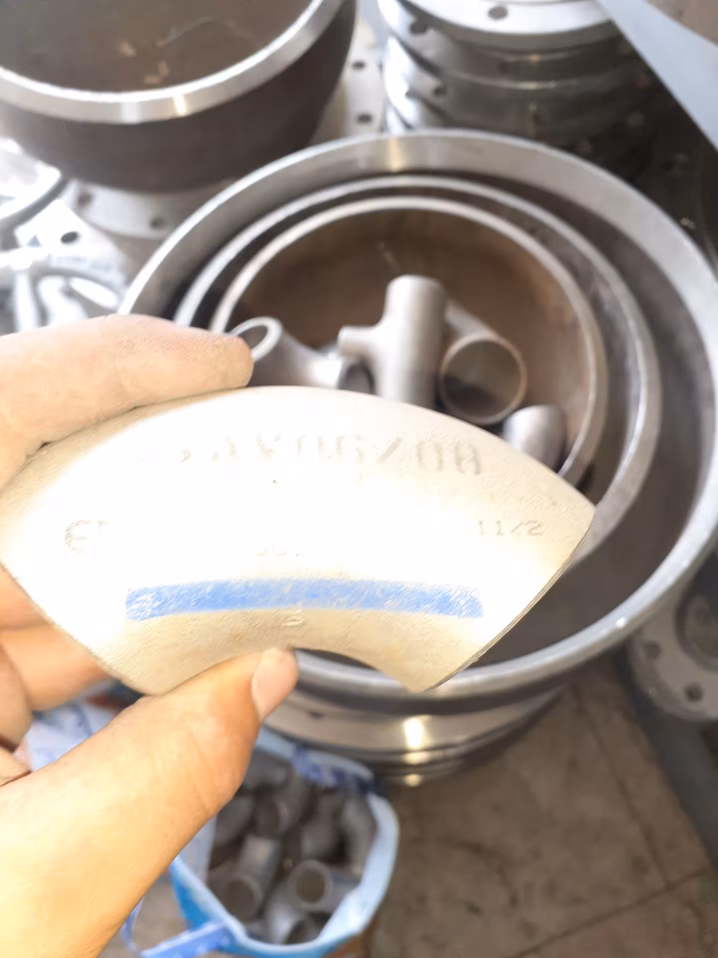 زانو 1/2 1 اینچ 90 درجه  مانیسمان استلنس استیل رده 10  از جنس WP316