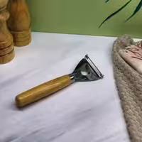 پوست کن دسته چوبی