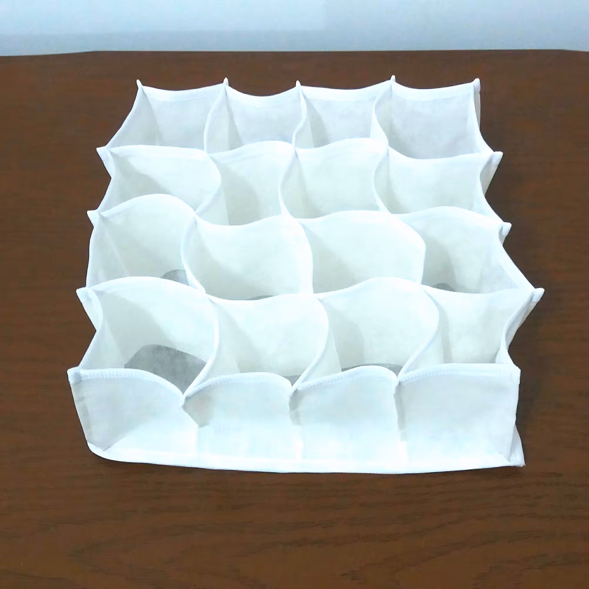 نظم دهنده لانه زنبوری 16 خانه عرض هر خانه 7 . ارگانایزر باکس .لباس  زیر لباس خانه شال و روسری 