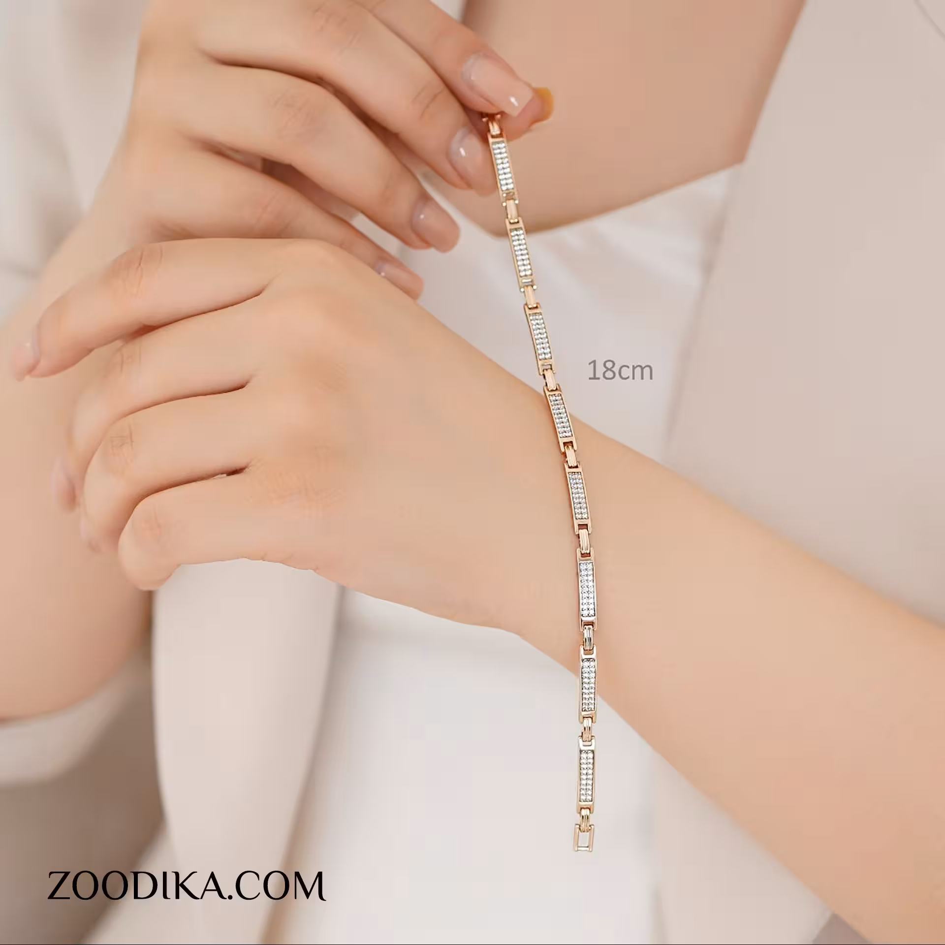 دستبند ژوپینگ طرح طلا رنگ ثابت ضد حساسیت کد AAD-316