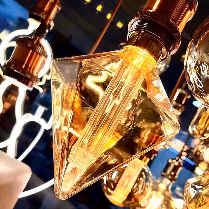 لامپ فیلامنتی 4 وات مدل الماس پایه E27