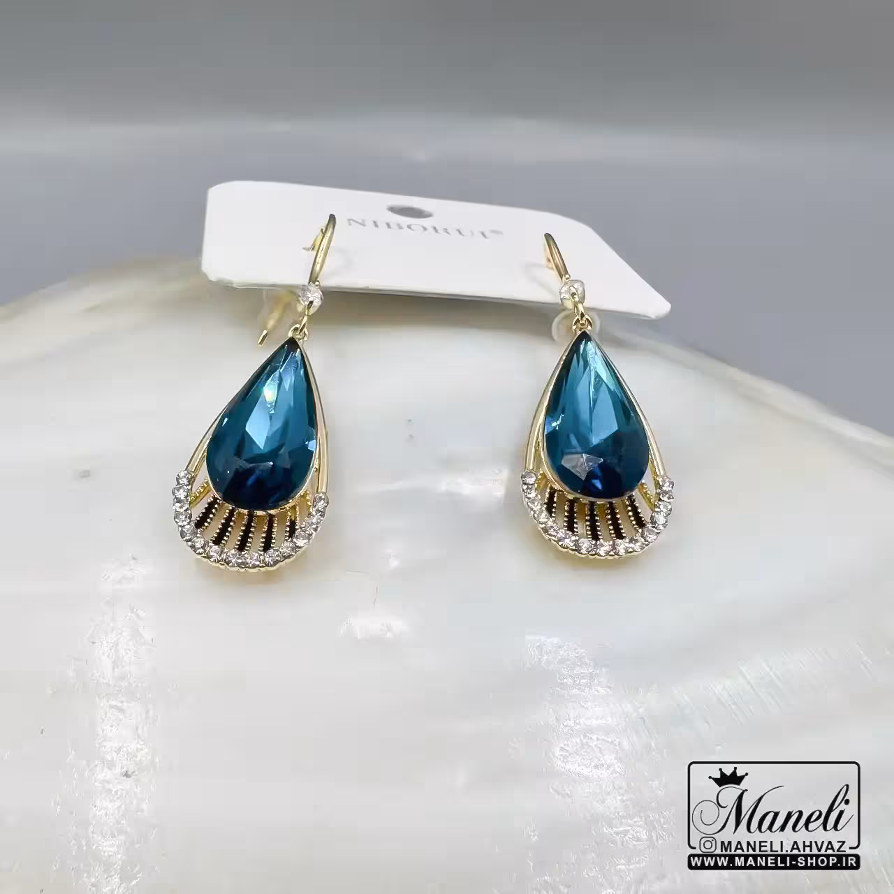 گوشواره آویز مجلسی با سنگ سوارسکی آبی و نگین سفید14040410