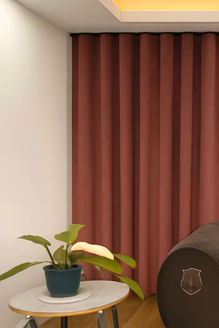 پرده مینیمال مخمل ساده عنابی کد 11