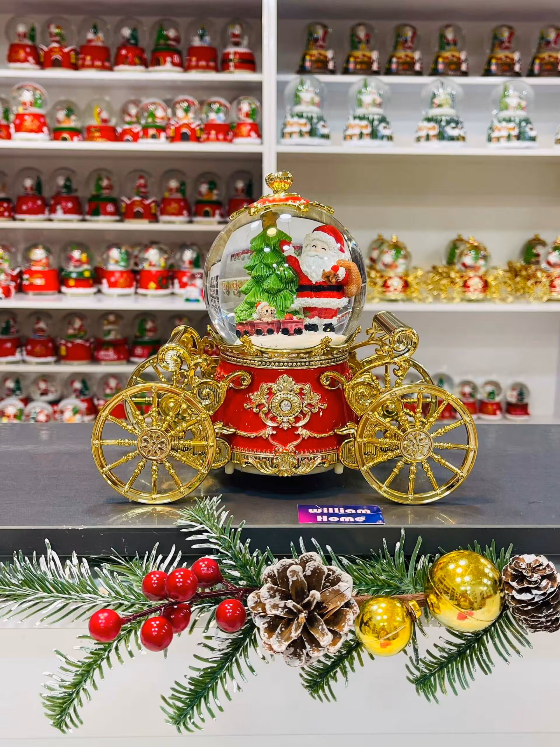 گوی موزیکال کالسکه طلایی بابانوئل کریسمسB