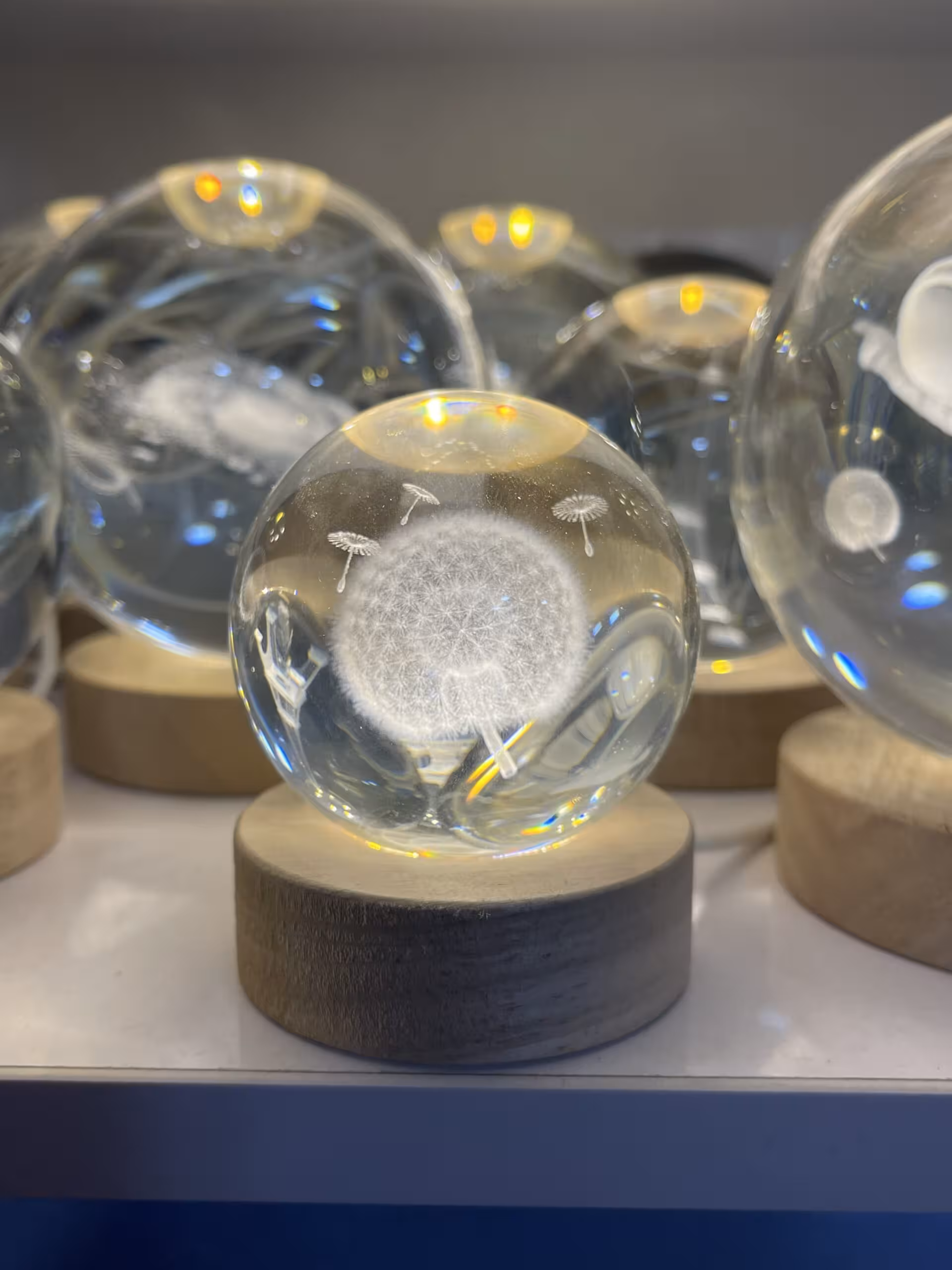 گوی شیشه ای چراغدار 7 سانت (قاصدک)