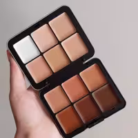 پالت کانتور و کانسیلر  چرب 12 برند  رنگ کارلا سکرت اورجینال /پالت گریم و زاویه سازی صورت