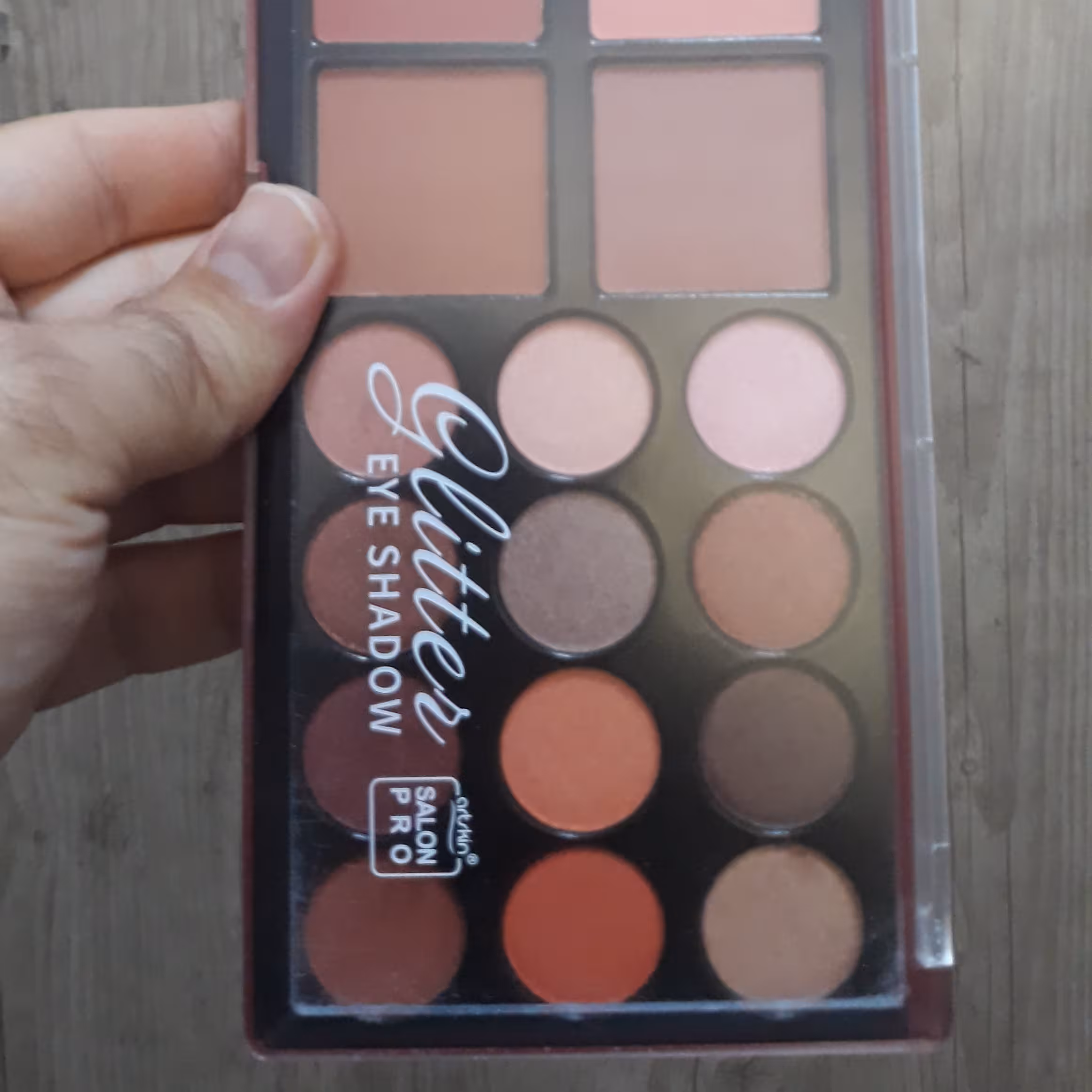 پالت زیبا سایه آرایشی صورت آرت اسکین art skin