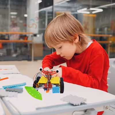 ربات کنترلی مدل فوتبالیست کد PM20