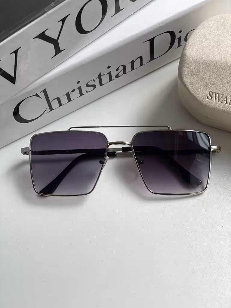 عينك آفتابي برند Prada اسپرت گرادیانت يووي 400