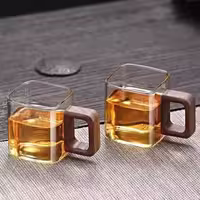 لیوان پیرکس مربع دسته چوبی