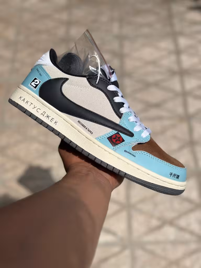 کتونی ویتنامی ترویس کلد پلنر ( 689 )