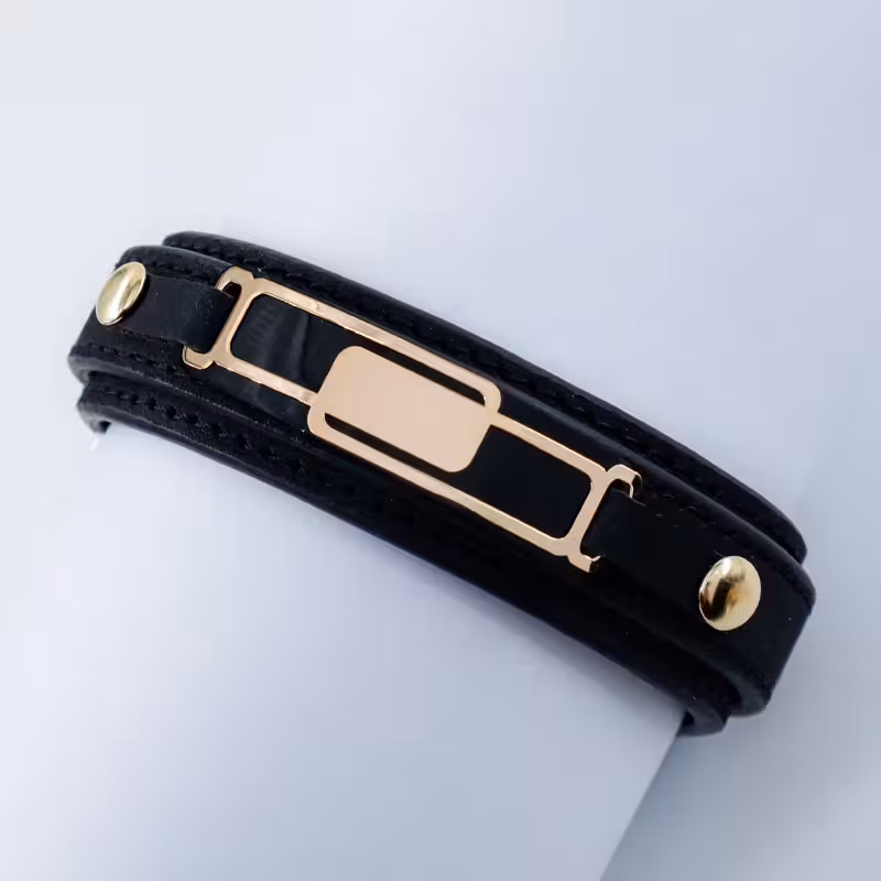 دستبند چرم با پلاک طلا